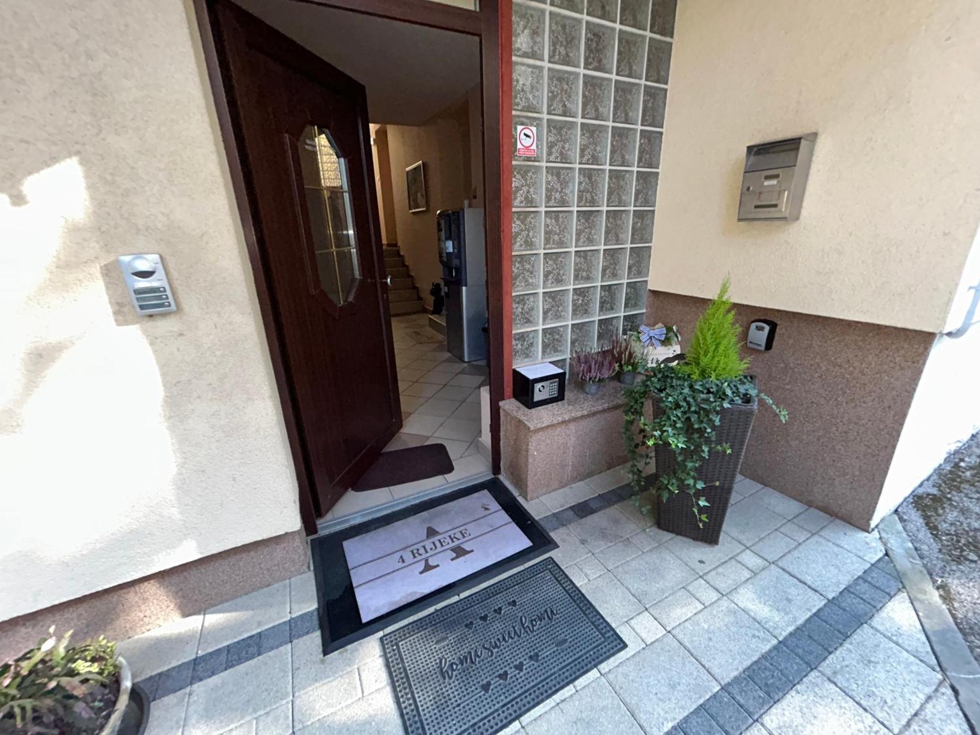 Apartments & Rooms 4 Rijeke Karlovac Εξωτερικό φωτογραφία